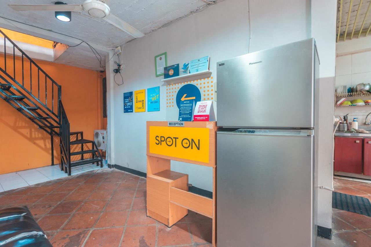 SPOT ON 2033 Kayumanis Homestay Syariah Jakarta Luaran gambar