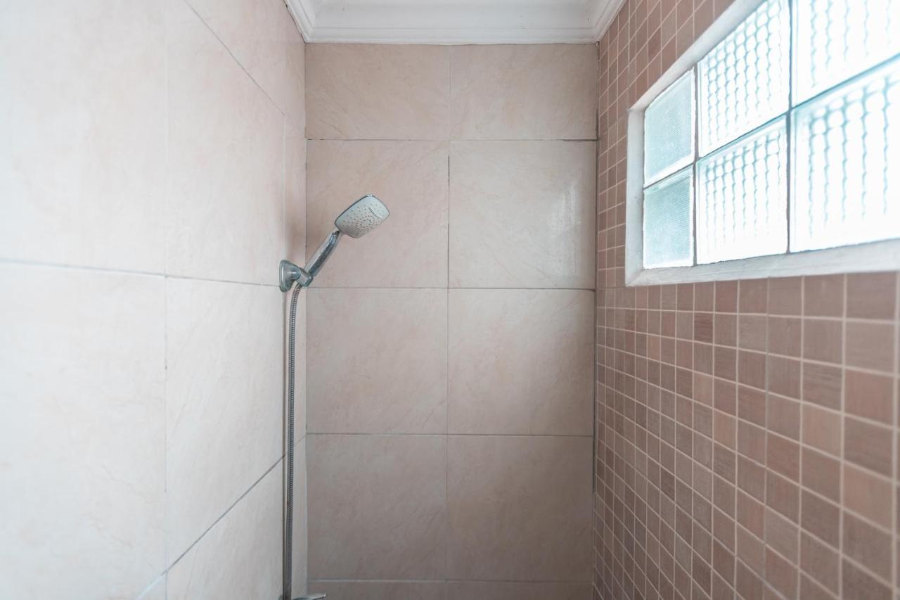 SPOT ON 2033 Kayumanis Homestay Syariah Jakarta Luaran gambar
