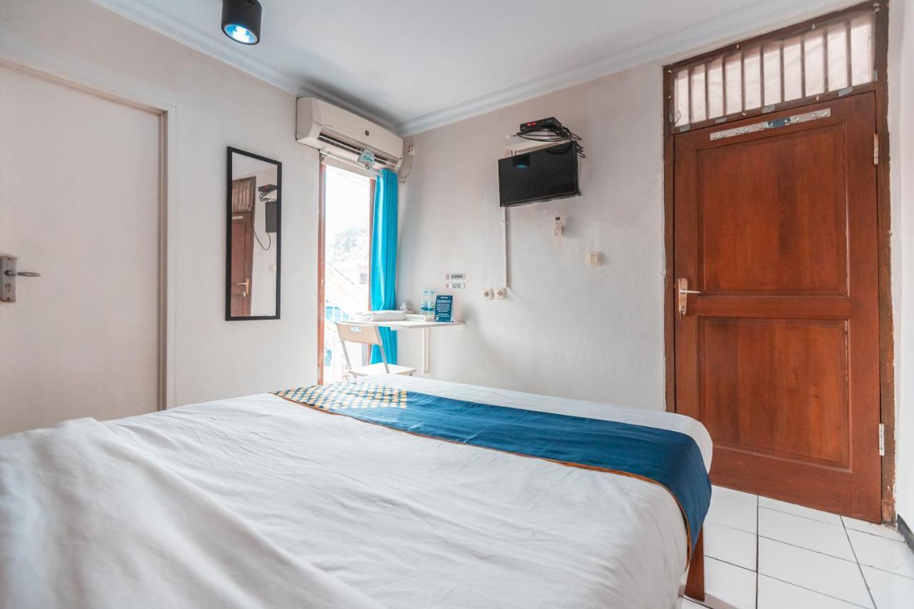 SPOT ON 2033 Kayumanis Homestay Syariah Jakarta Luaran gambar