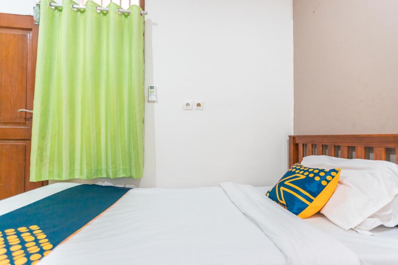 SPOT ON 2033 Kayumanis Homestay Syariah Jakarta Luaran gambar