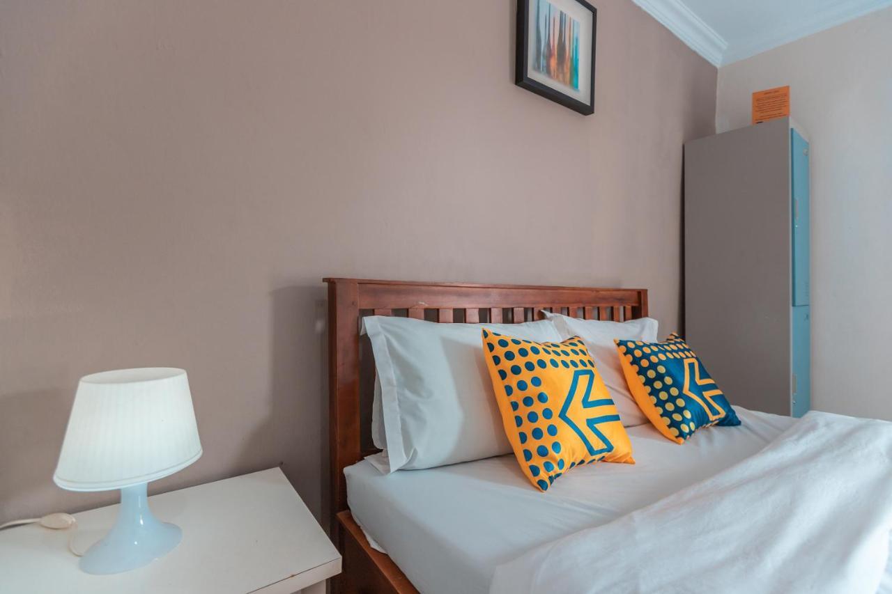 SPOT ON 2033 Kayumanis Homestay Syariah Jakarta Luaran gambar