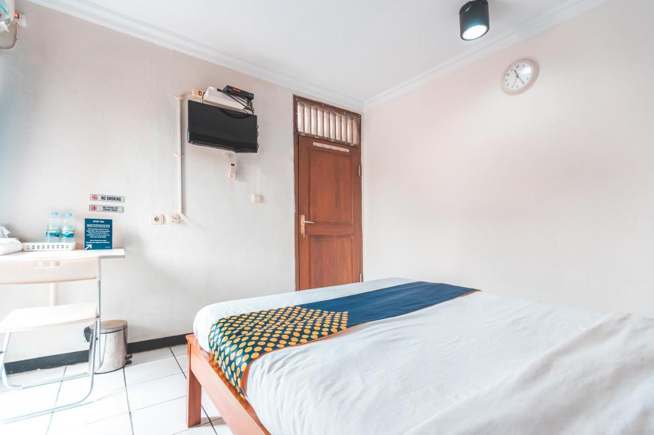 SPOT ON 2033 Kayumanis Homestay Syariah Jakarta Luaran gambar