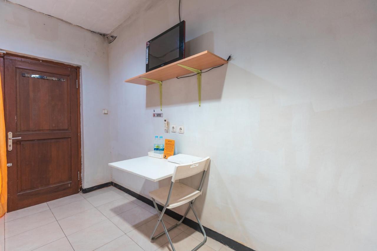 SPOT ON 2033 Kayumanis Homestay Syariah Jakarta Luaran gambar